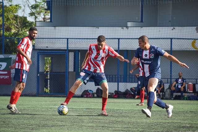 激烈矛盾 激烈矛盾